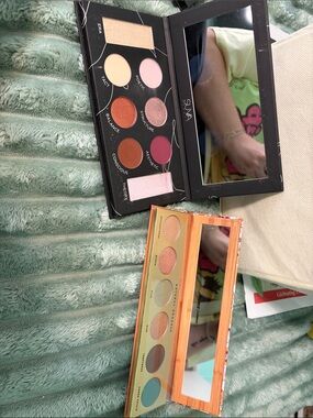 butter LONDON Peach & Pink Multi-Shade Eyeshadow Duo Palette